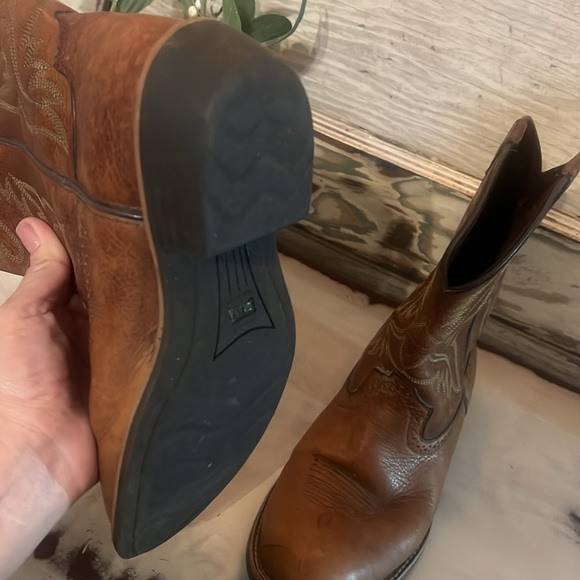 Ariat Boots 🥾 U.S. 4 - Picture 7 of 13